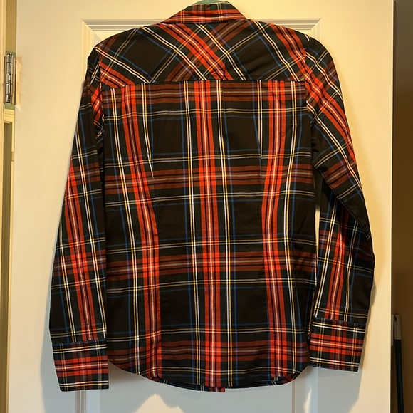 J. Crew 98% organic cotton plaid button-up shirt. Excellent condition! - Picture 6 of 8